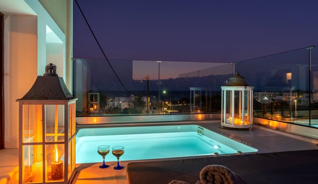 Anna's Villa with private jacuzzi & sea view
