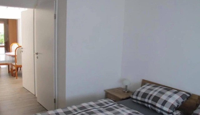 Apartment 'Eichenauer' with Shared Terrace, Wi-Fi and Air Conditioning in Wartenberg