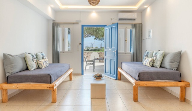 Apartment in A Hotel 'Deluxe Garden View, 4 Guests'