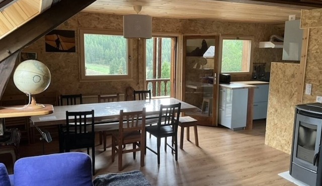 Appartement Neuf 2eme Étage Confortable et Spacieux Dans une Chalet Familiale in Molines-en-Queyras