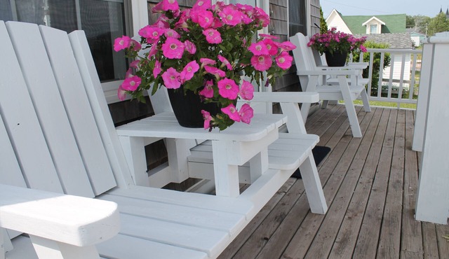 Architect's House on the Waterfront - Sunrise House in North Rustico