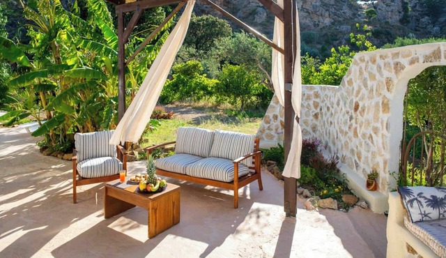 Atlantic Cave Haven-Seaside, Fully Equipped