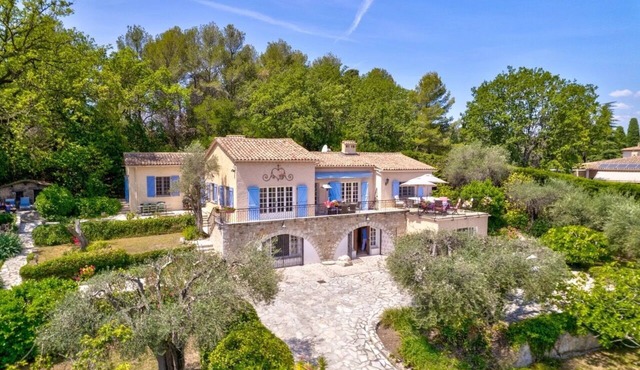 AUGUST SPECIAL 25% OFF. Spend at least 5 nights at the Magical Provencal Estate