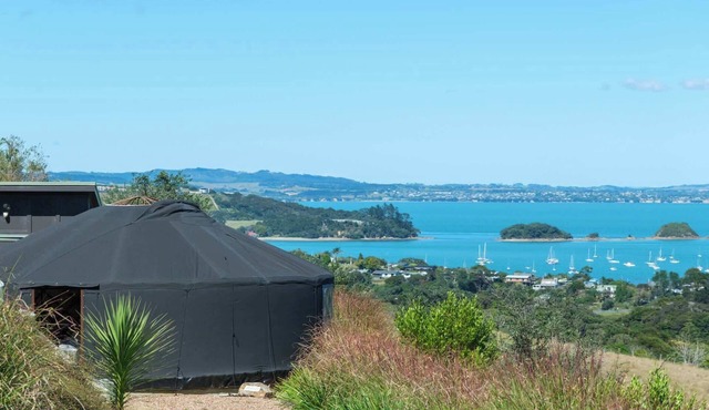 Awaawa Yurts - Rangi - Our Island
