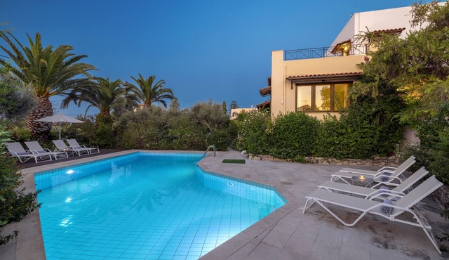 Beautiful villa with garden and large swimming pool-separate kids pool