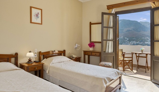 Bed and Breakfast 'No 8' with Sea View, Wi-Fi and Air Conditioning
