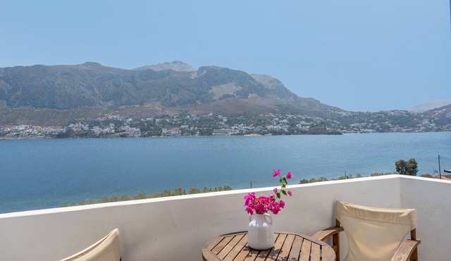 Bed and Breakfast 'Room No 6' with Sea View, Wi-Fi and Air Conditioning