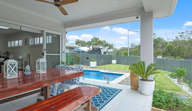 Bikinis & Martinis - Jervis Bay in Vincentia