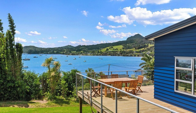 Bluey - Whangarei Heads Holiday Home