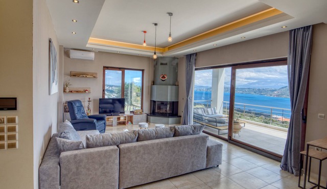Breathtaking-View, Air-Conditioned 2-bedroom House!