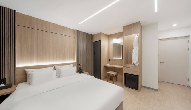 BROWN DOT HOTEL WANJU BONGDONG