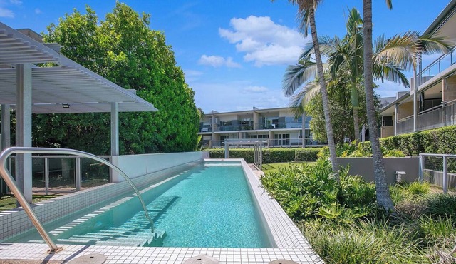 Bulimba Solace Poolside Living by Brisbane River in Bulimba