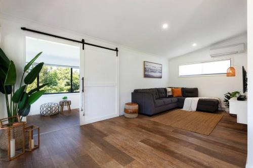 BUNGALOW1six