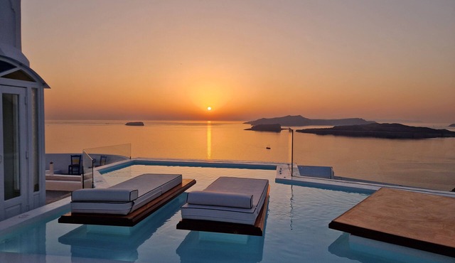 Caldera View Private Villa with Private Pool/Heated Jacuzzi/Amazing Sunset