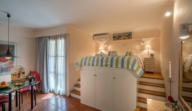 Calergi 12 -Spring in Crete-Monthly Offer in Stylish Studio for Authentic Living