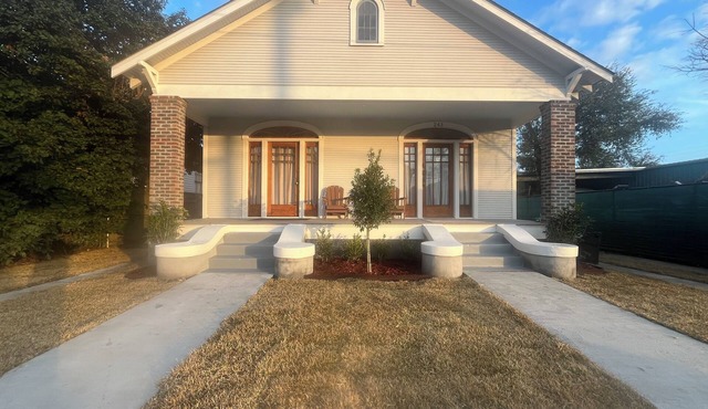 Charming 4-bedroom house with WiFi and AC close to French Quarter