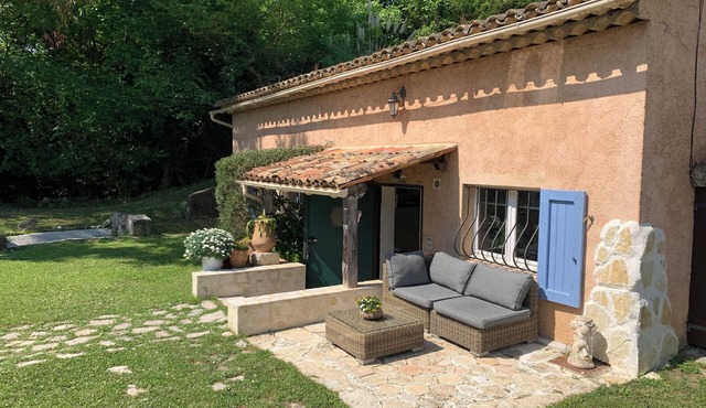 Charming Private Cottage with Garden & Parking in Bar-sur-Loup