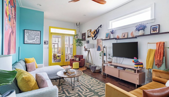 Chic Surroundings in Uptown New Orleans!