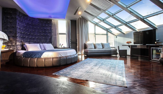 Diamond Suites