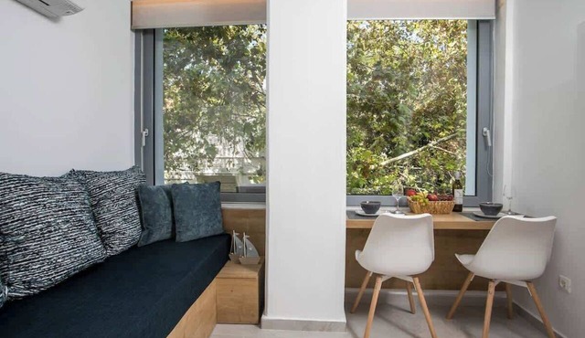 Elegant Blue Rhodes Center Apartment near the Sea