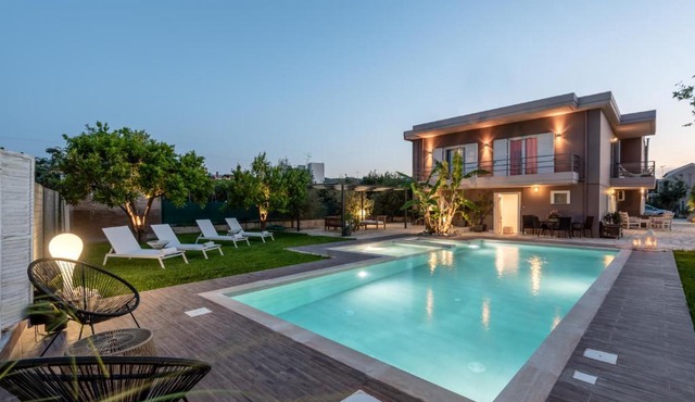 Elenas Village House - Love apartment with Pool and Terrace