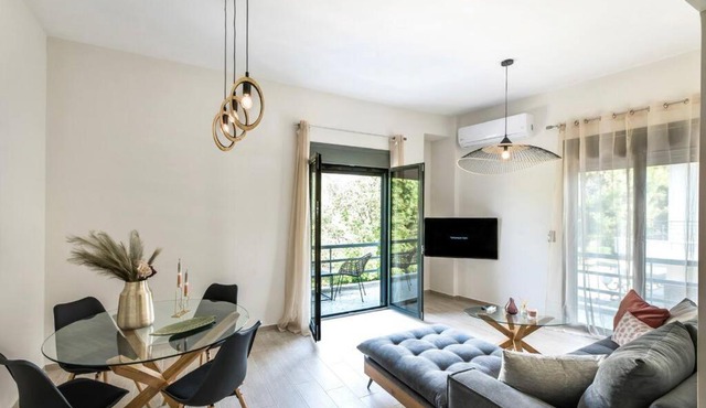 Eleusis Suites Β