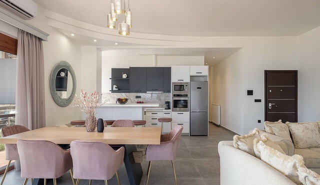 Elia Seaside Deluxe Apartment