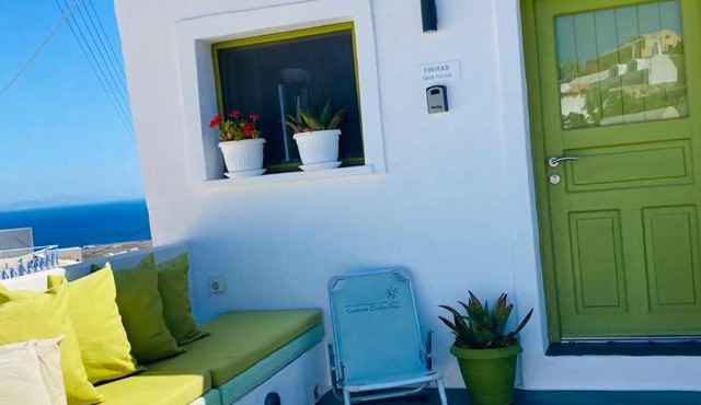 Finikas Cave House