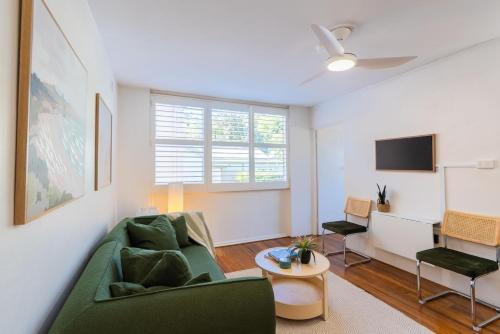 Freshwater Coastal Hideaway - 1 bedroom sleeps 4