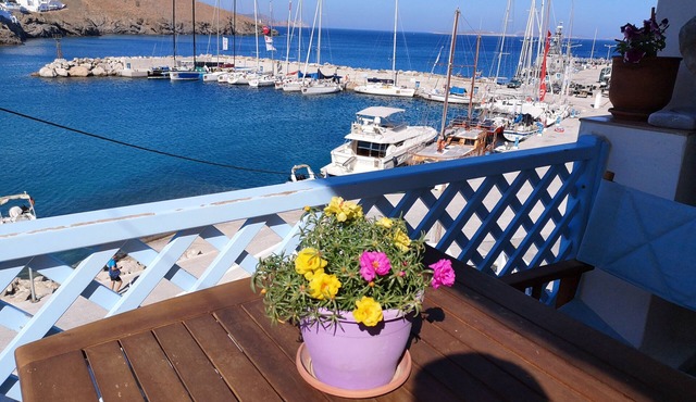 Glaros cosy home,with incredible sea view, in front of the Astypalaia harbor