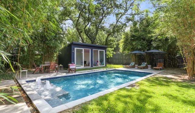 Gorgeous backyard Pool, 2BD Midcity Retreat!
