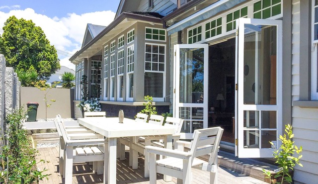Gorgeous Parnell Villa, entire second level.