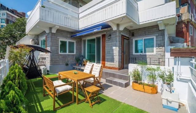Haiyan House, Private Seoul Stay with Courtyard