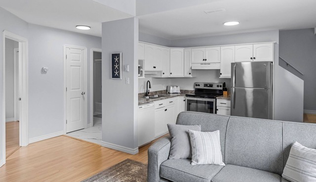 Harbourview Loft B Two Bedroom Loft Apartment Located in Downtown Summerside