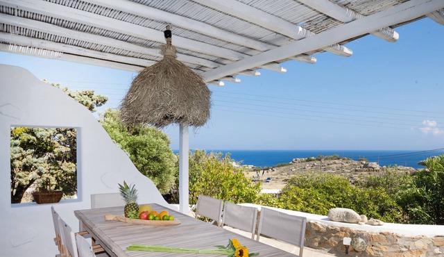 Holiday Home 'Bougainvillea Sea View Residence' with Sea View, Wi-Fi and Air Conditioning