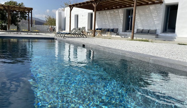 House in Paros, Greece, near the beach, sleeps 10
