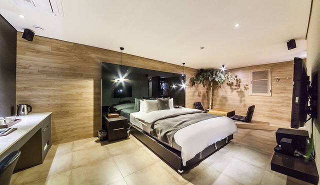 JBIS Hotel