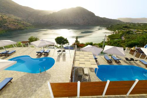 Lake View Suites Private Pool Villas with Panoramic Lake Kournas Views Near Chania