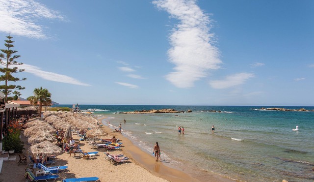Lily of Crete 1 - Seaview & Beachfront Apartments