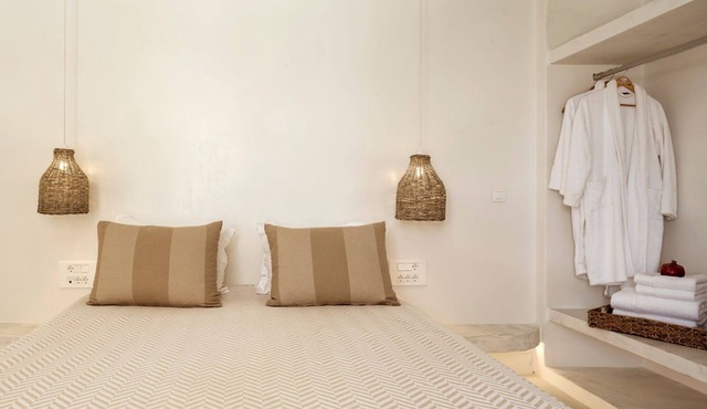 Luxury Naxos Villas | Grande Suite | Air Conditioning | Outdoor Pool