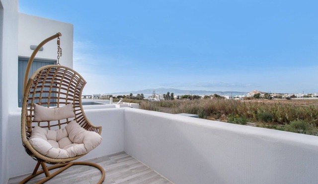 Luxury Sea View Apartment in Kastraki with Sea View, Wi-Fi, and Air Conditioning