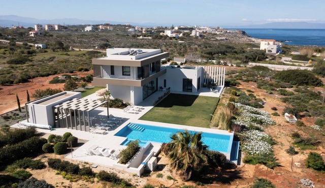 Luxury villa with infinity pool