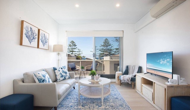 MadeComfy Trendy Apartment on Dee Why Beach