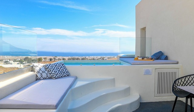 MAEVA Santorini Suites
