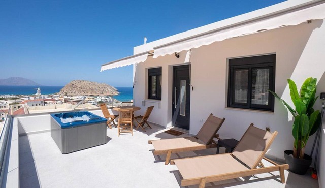 Majestic View Villa Studio with Sea View and Jacuzzi