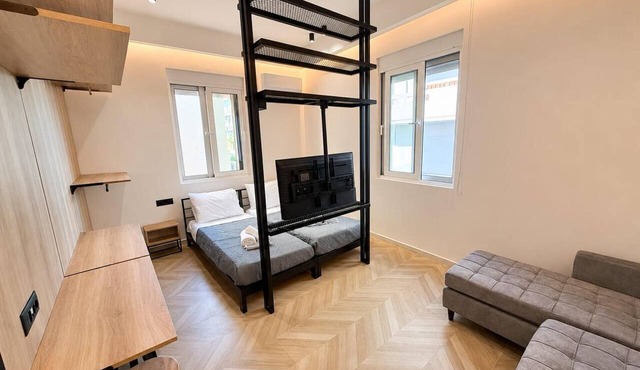 Mandilara City Hideaway – Adults Only