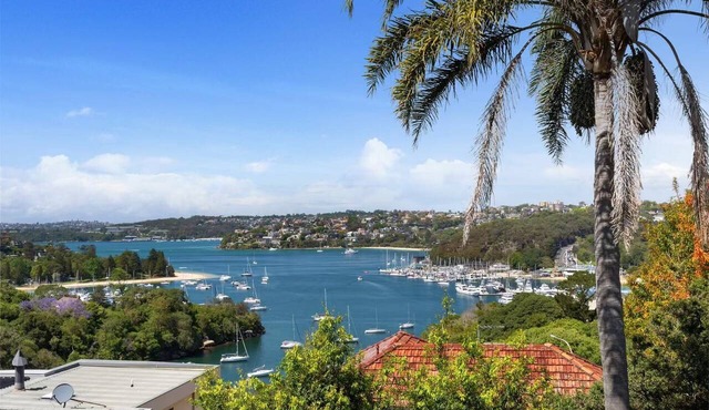MetaWise Luxe 6 Bed Ocean View Family Home in Seaforth