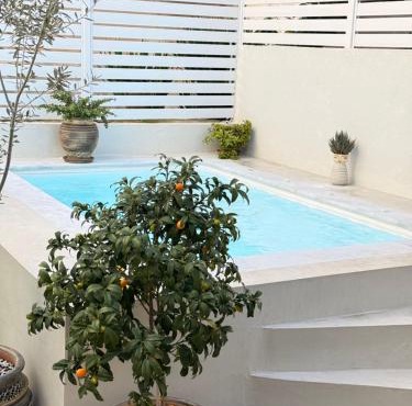 Myronos suite with jacuzzi