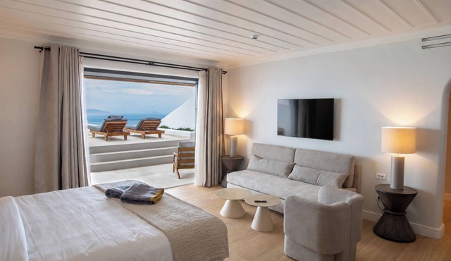 NĒRO Hotel