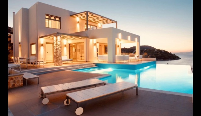 New Luxury Beach front Villa large private pool & amazing sea view